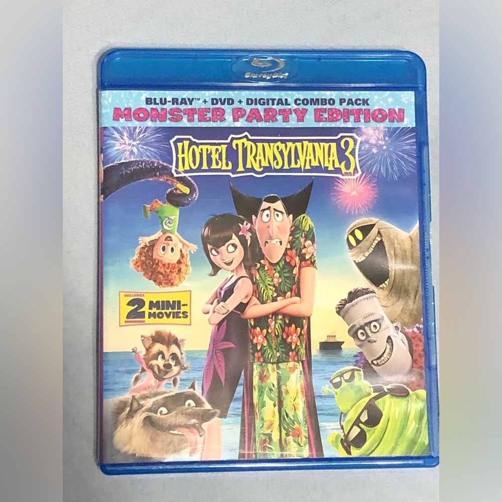 Hotel Transylvania 3 Blu Ray Disc Pack Includes Digital Copy!